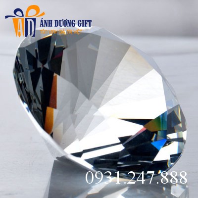 Chặn giấy để bàn pha lê C011